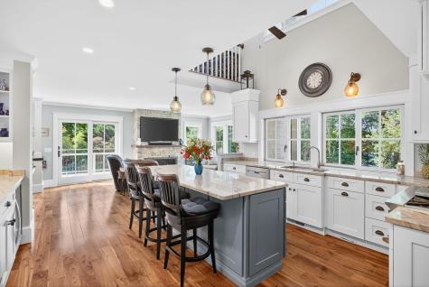 105 Bay Road Barnstable MA 02635