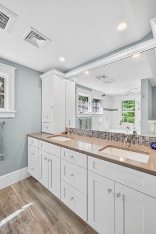 105 Bay Road Barnstable MA 02635