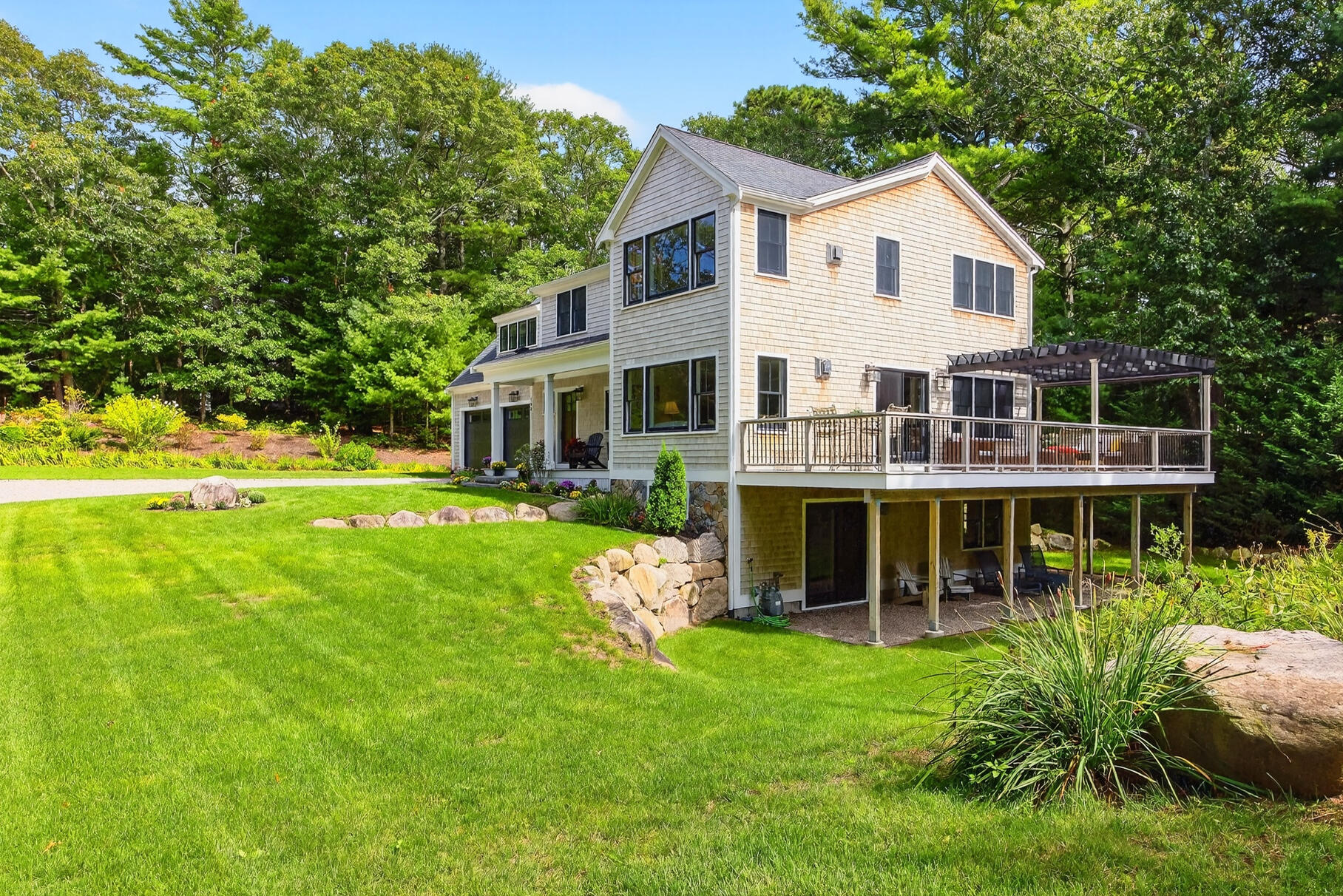 105 Bay Road Cotuit MA 02635