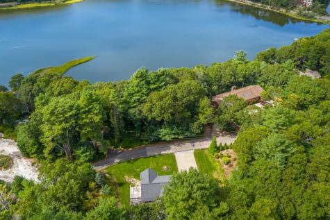 105 Bay Road Barnstable MA 02635