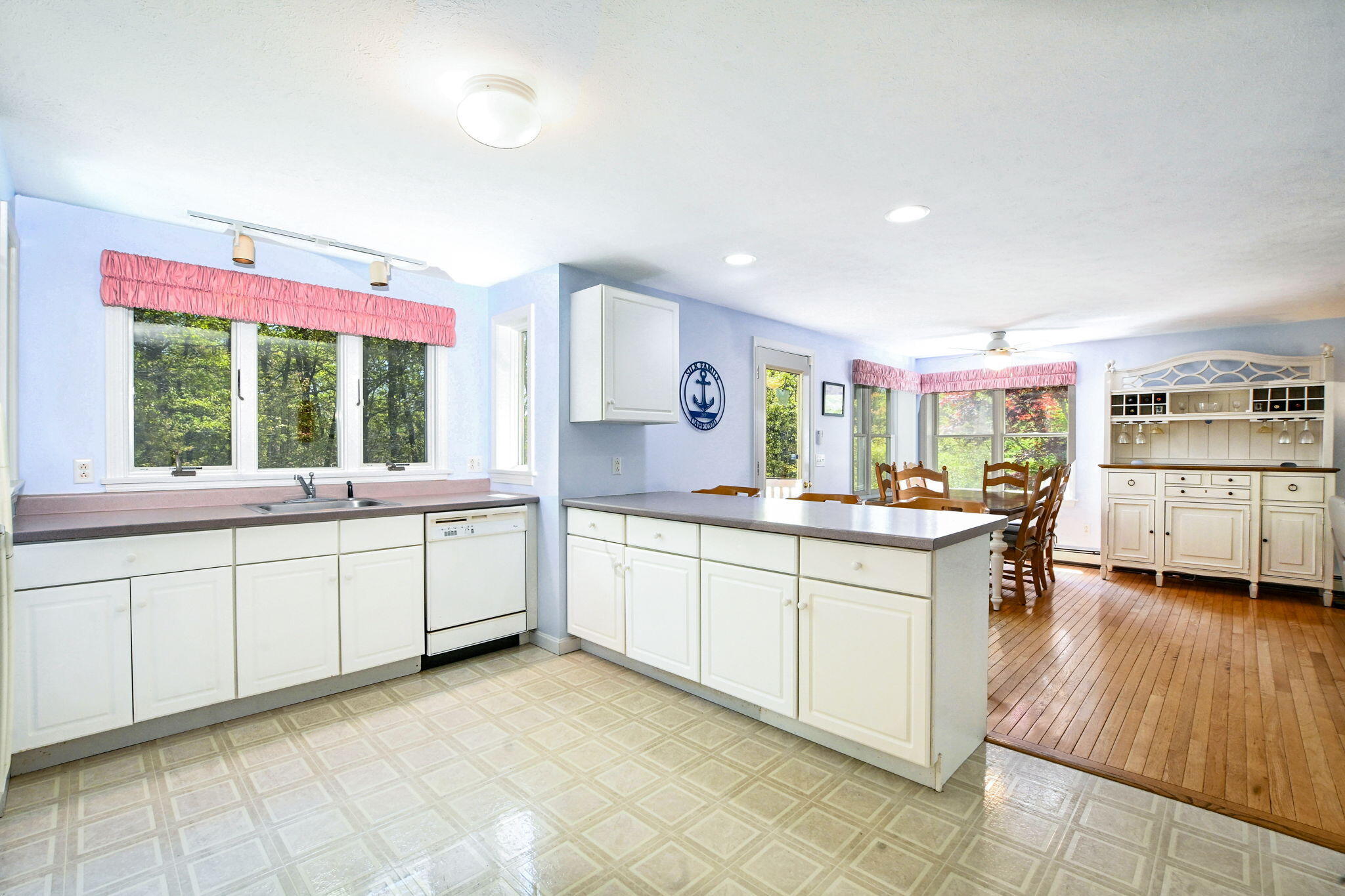 20 Old Kenyon Road Falmouth MA 02536