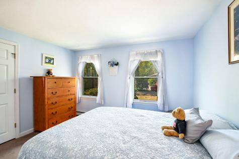 20 Old Kenyon Road Falmouth MA 02536