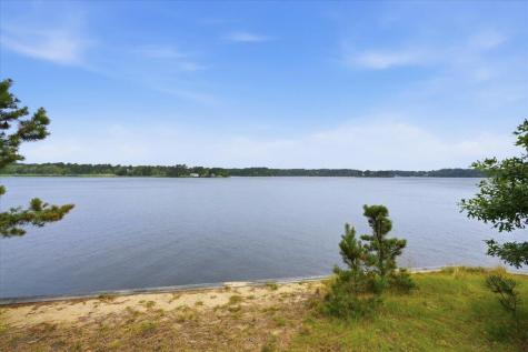 127 Indian Trail Dennis Port MA 02639
