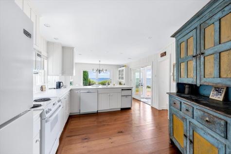 31 Sunset Point Road Falmouth MA 02556