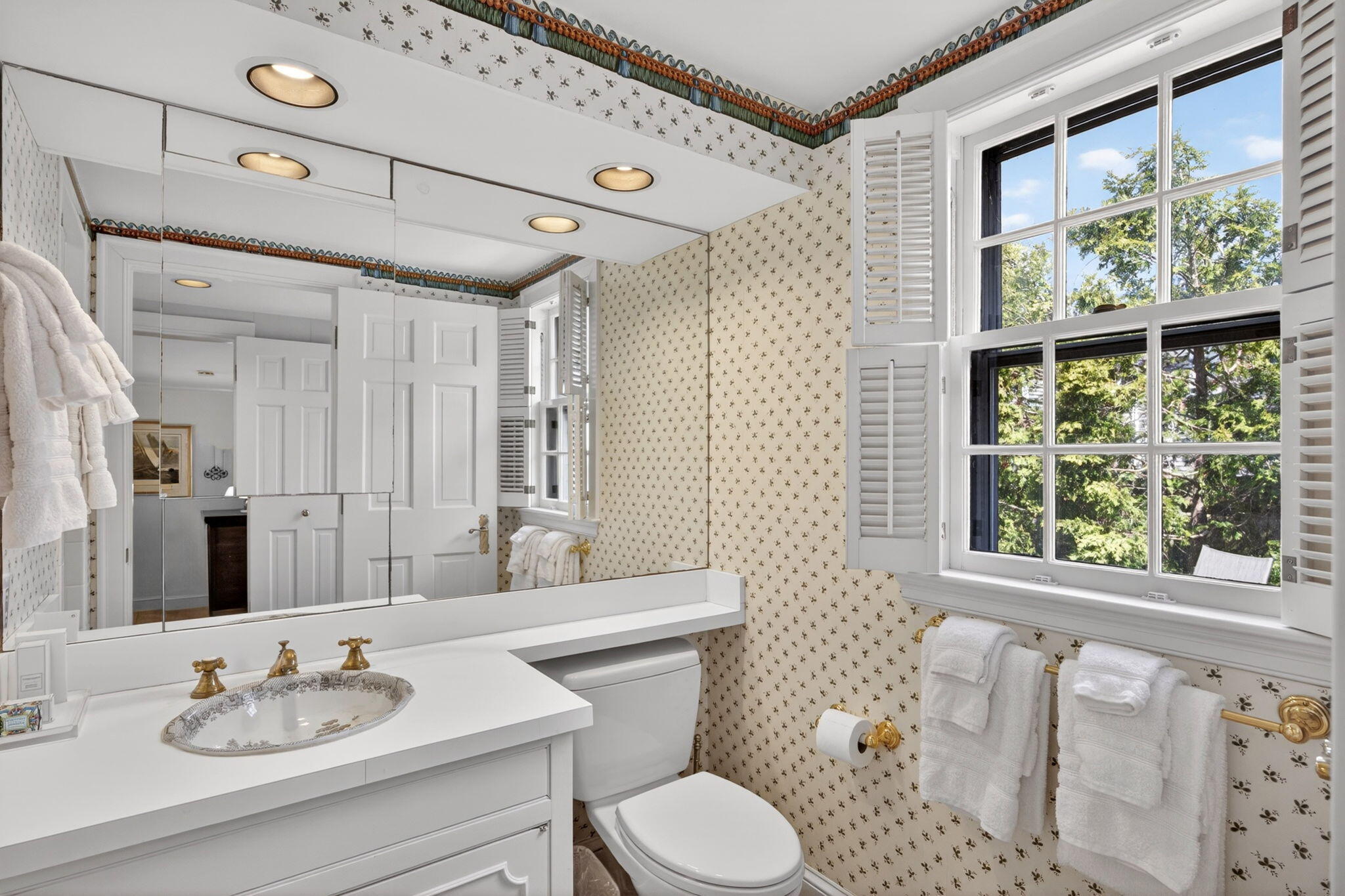 12 Cockachoiset Lane Osterville MA 02655