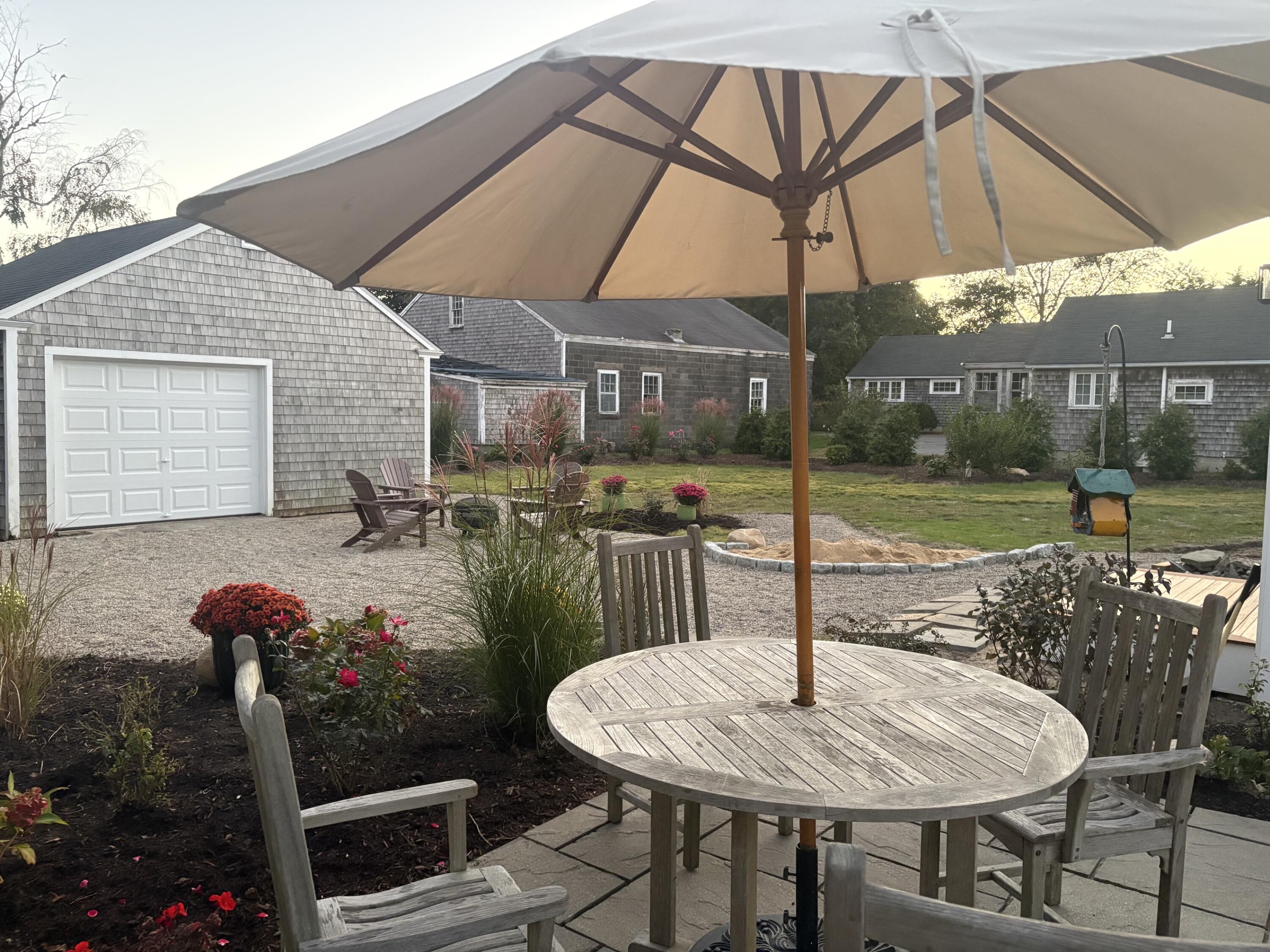 33 Pleasant Street West Dennis MA 02670