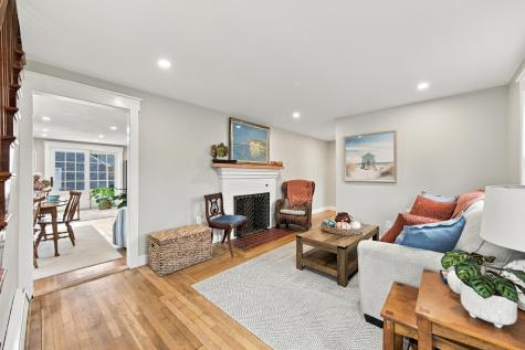 33 Pleasant Street West Dennis MA 02670