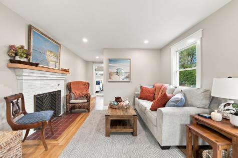 33 Pleasant Street West Dennis MA 02670