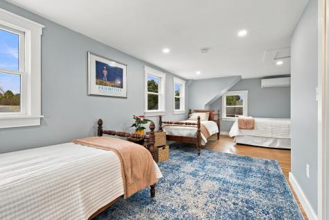 33 Pleasant Street West Dennis MA 02670