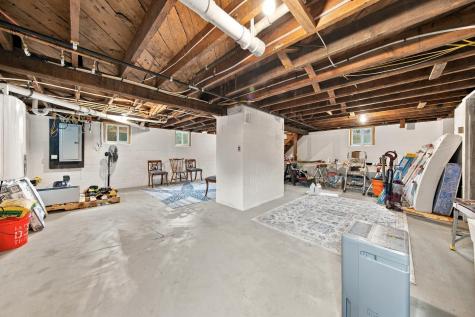 33 Pleasant Street West Dennis MA 02670