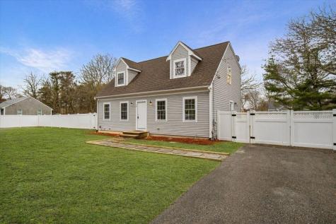 49 Orrs Avenue Barnstable MA 02601