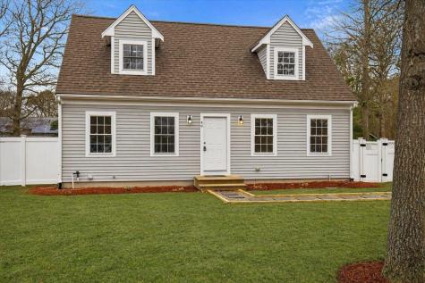49 Orrs Avenue Barnstable MA 02601