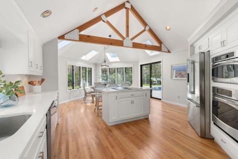 26 Driftwood Circle Mashpee MA 02649
