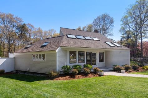 26 Driftwood Circle Mashpee MA 02649