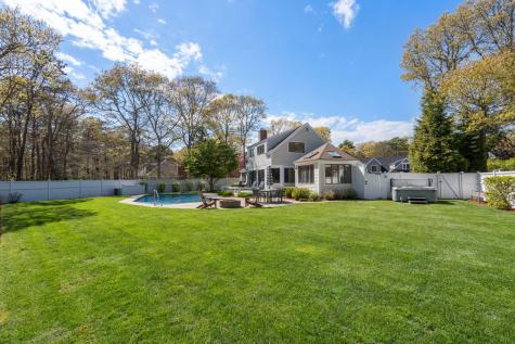 26 Driftwood Circle Mashpee MA 02649