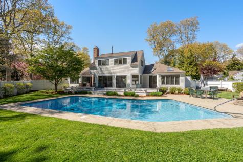 26 Driftwood Circle Mashpee MA 02649