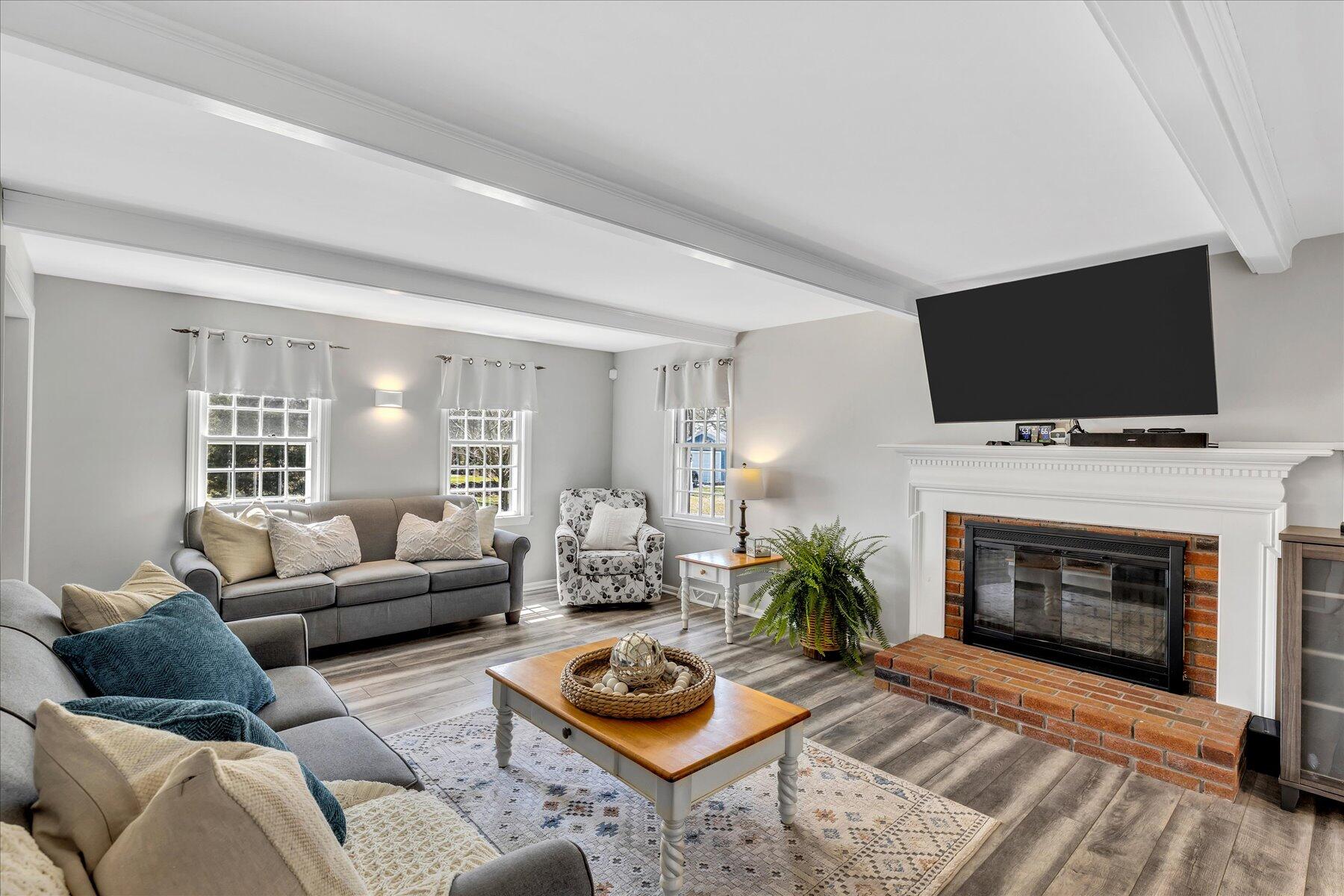 20 Charing Cross Road Dennis MA 02660