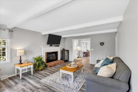 20 Charing Cross Road Dennis MA 02660