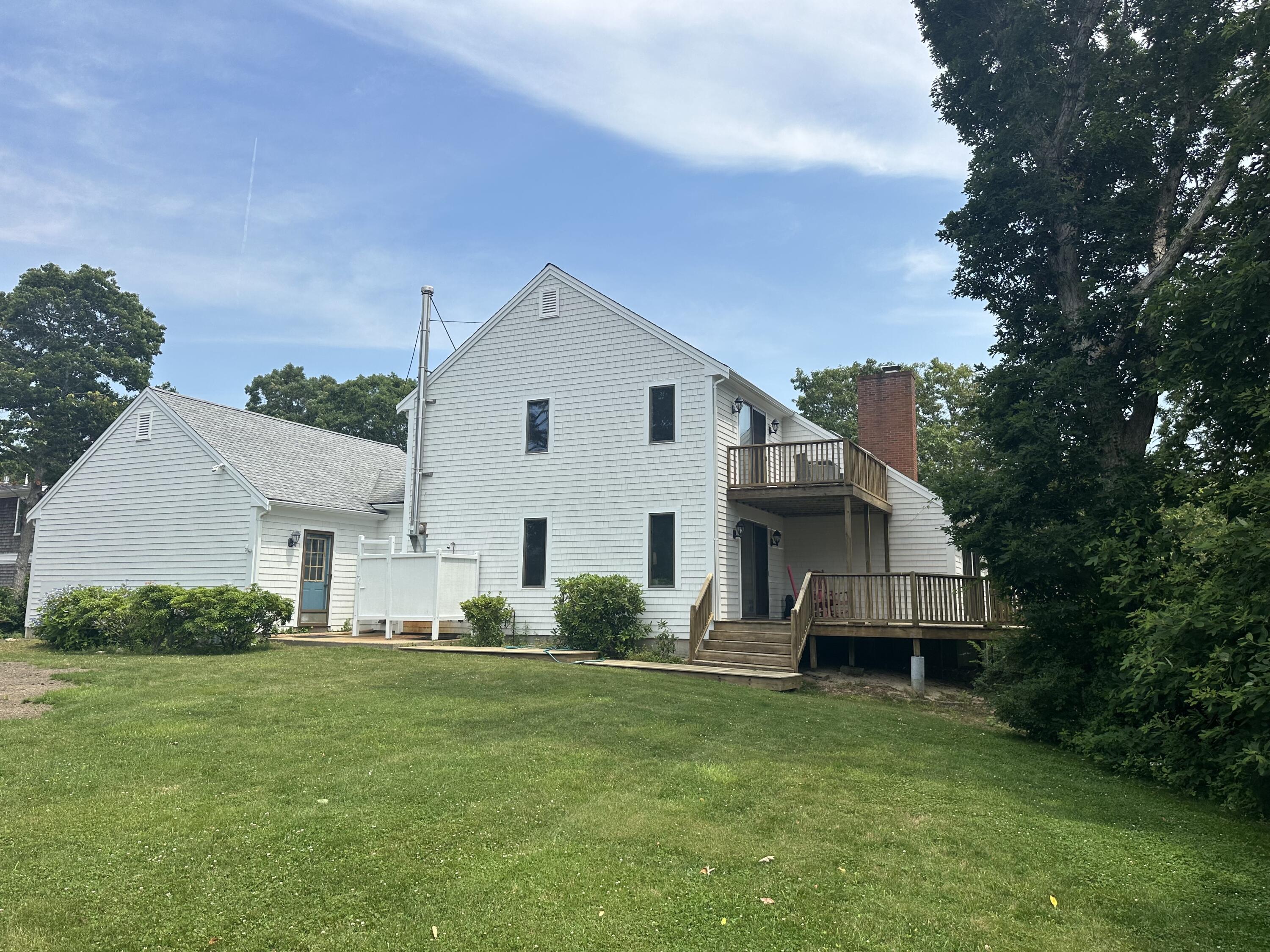 15 Beach Street Teaticket MA 02536