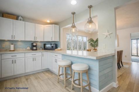 15 Beach Street Falmouth MA 02536