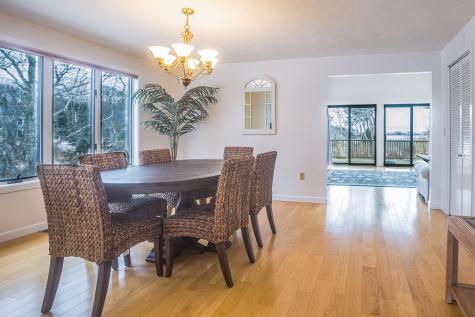 15 Beach Street Falmouth MA 02536