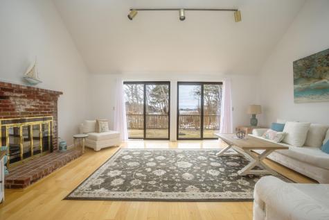 15 Beach Street Falmouth MA 02536