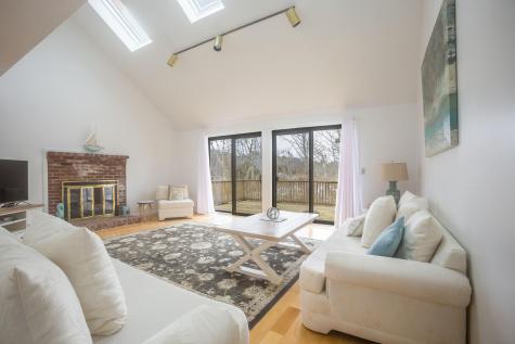 15 Beach Street Falmouth MA 02536