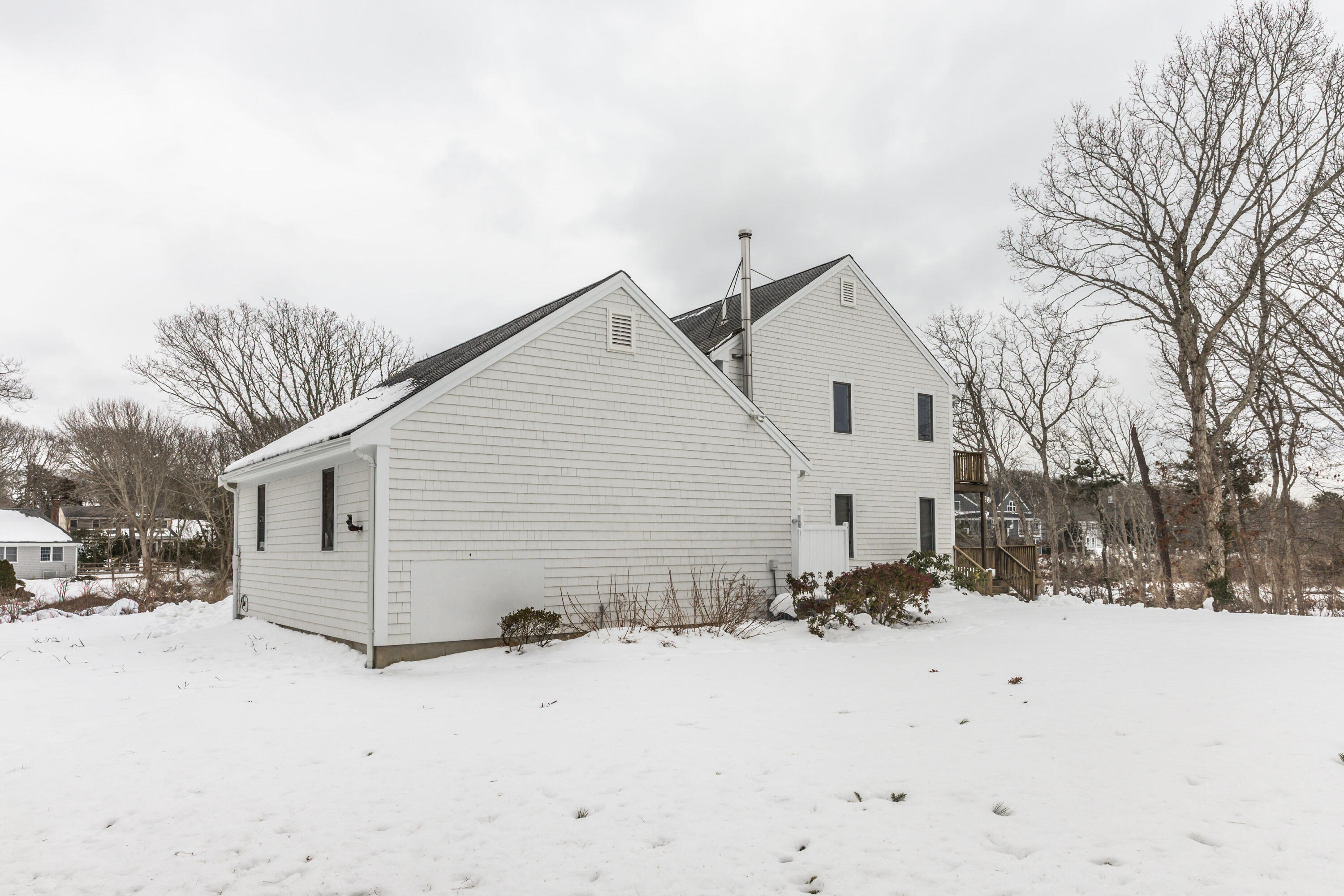 15 Beach Street Falmouth MA 02536