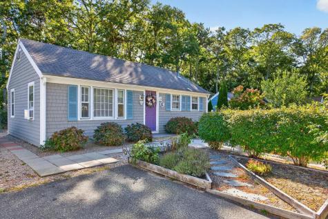 5 Coach House Lane Dennis MA 02660