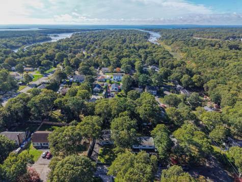 9 Winchester Drive East Falmouth MA 02536