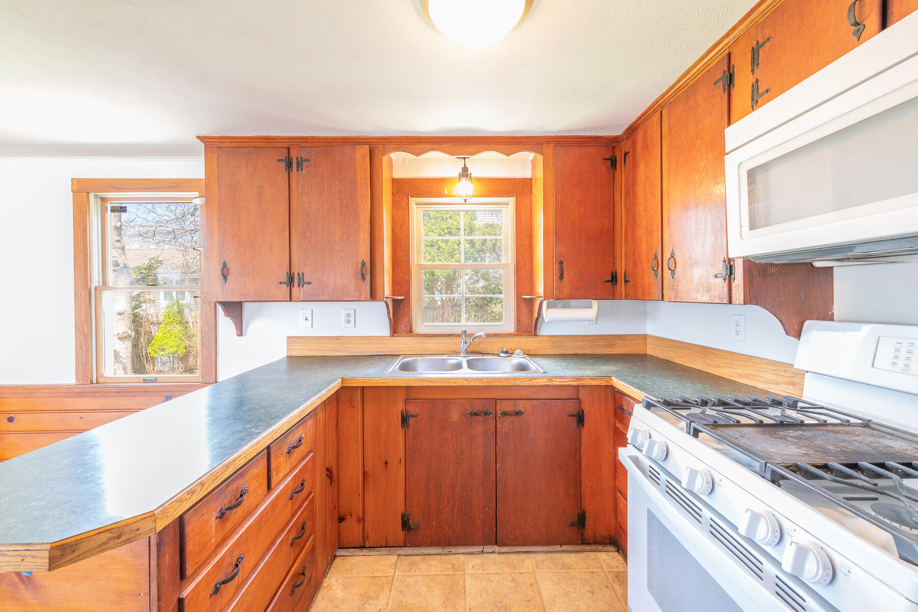 8 Providence Street Falmouth MA 02536
