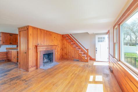 8 Providence Street Falmouth MA 02536