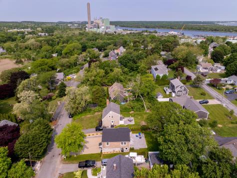 33 Dexter Avenue Sandwich MA 02563