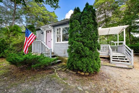 27 Crooked Meadow Road East Falmouth MA 02536
