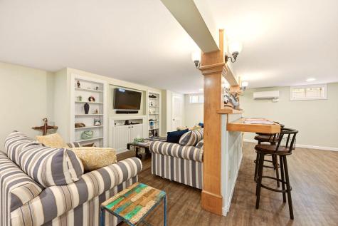 10 Circle Drive MA 02642