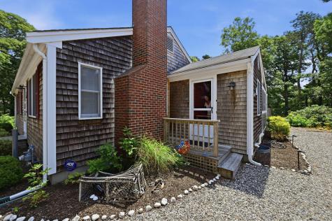 10 Circle Drive MA 02642