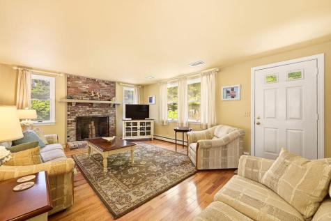 10 Circle Drive MA 02642