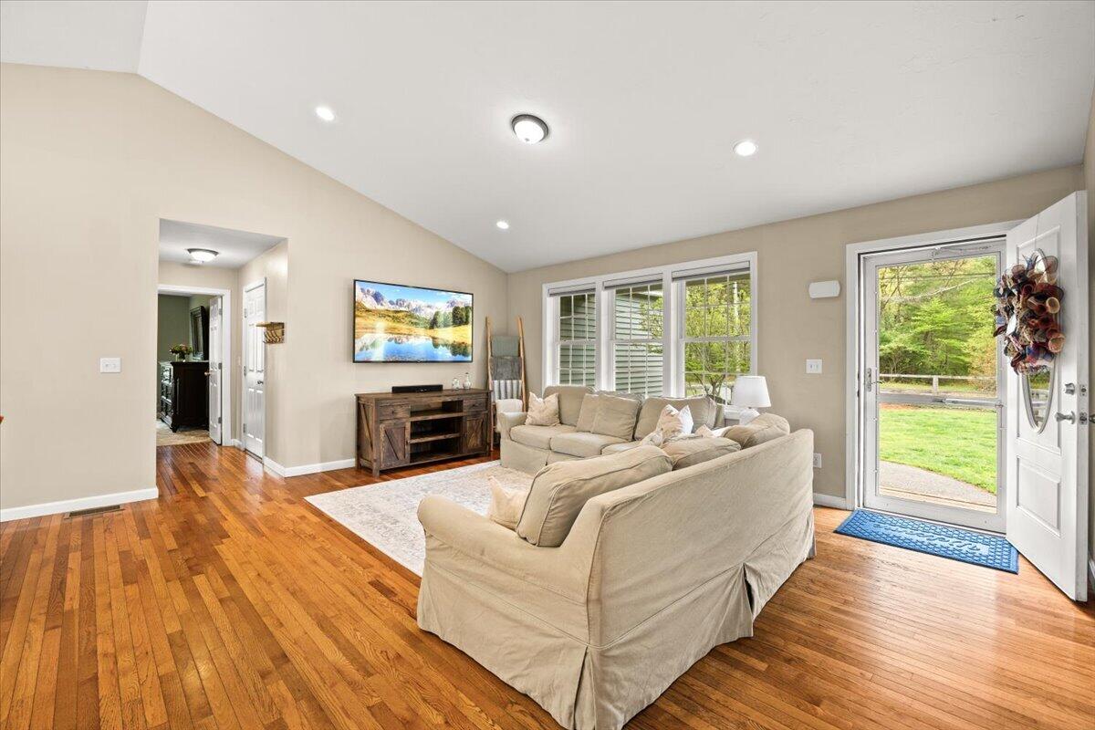 1 Doctor Braley Road Rochester MA 02770