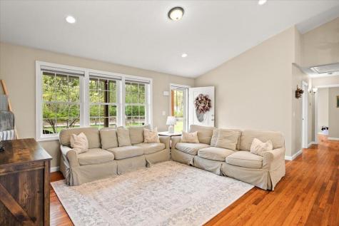 1 Doctor Braley Road Rochester MA 02770