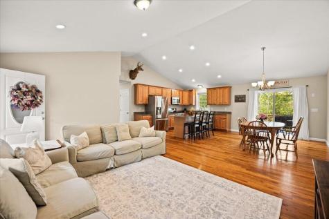 1 Doctor Braley Road Rochester MA 02770