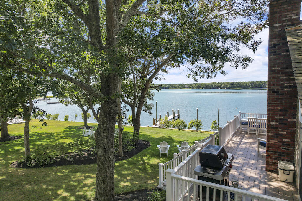 30 Overland Road Mashpee MA 02649