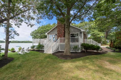 30 Overland Road Mashpee MA 02649