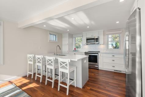 21 Glenwood Street West Yarmouth MA 02673