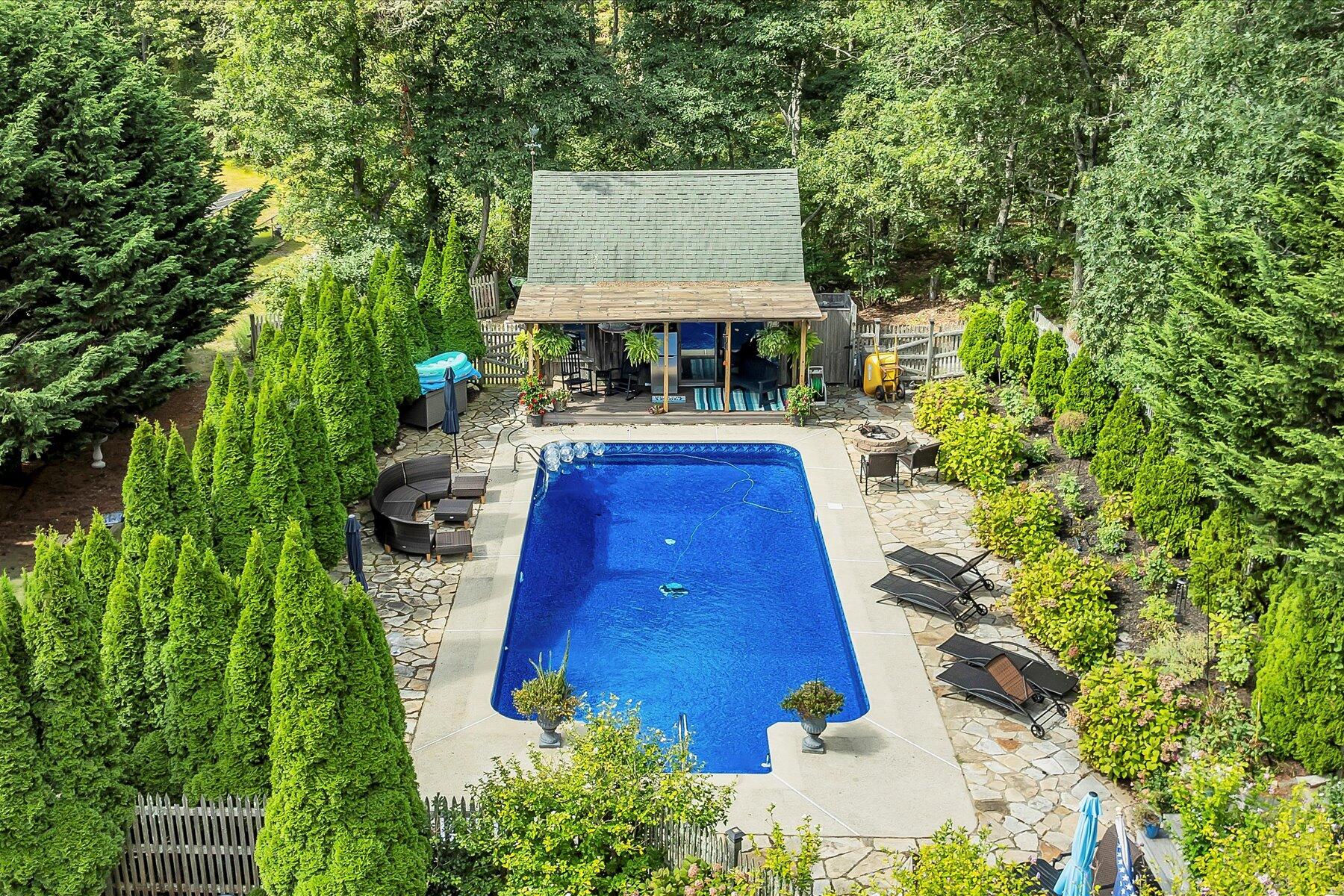 25 Black Duck Cartway Brewster MA 02631