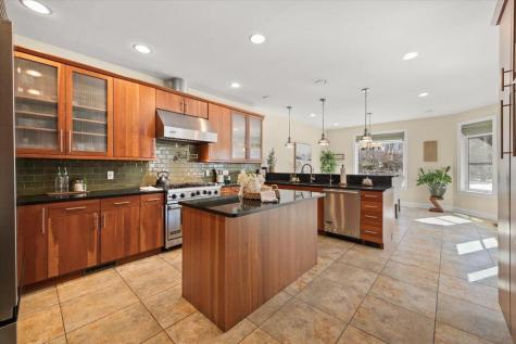 7 Taber Lane Westport MA 02790