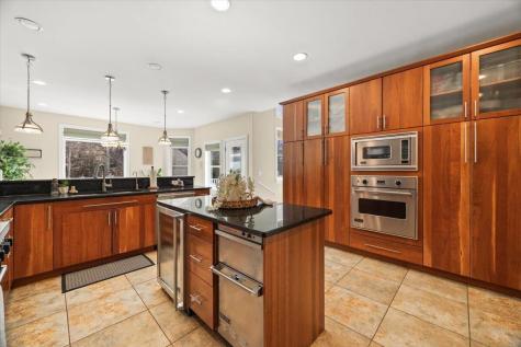 7 Taber Lane Westport MA 02790
