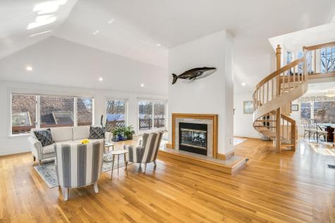 123 Green Pond Road Falmouth MA 02536