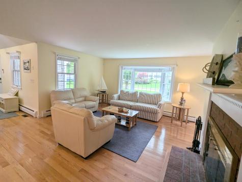 32 Apple Lane Dennis MA 02638