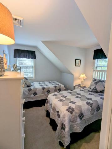 32 Apple Lane Dennis MA 02638