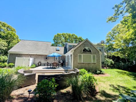 32 Apple Lane Dennis MA 02638